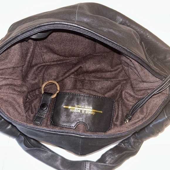 David & scotti Made on earth black purse - super soft - Picture 12 of 14